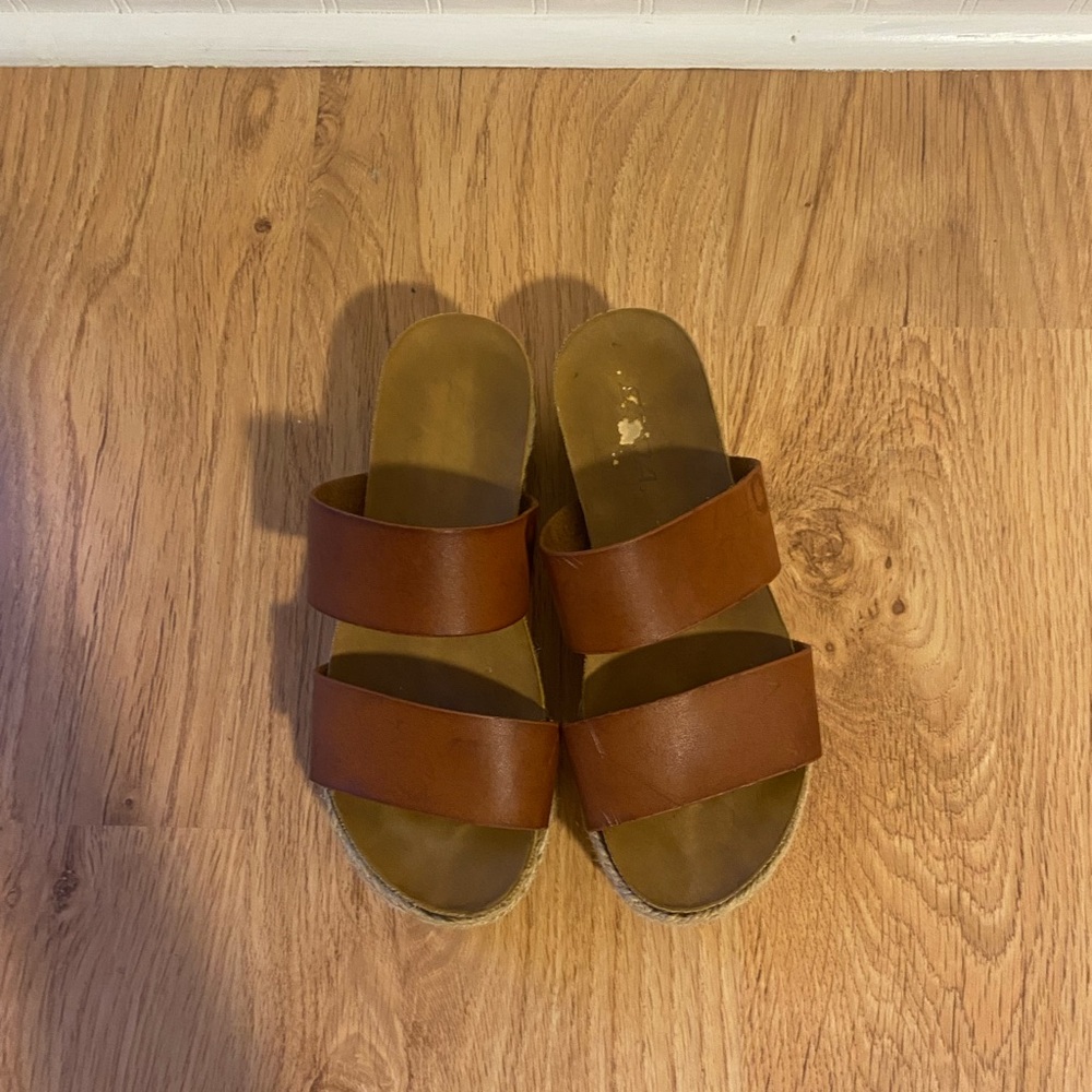 Chic Brown Espadrilles for Effortless Style - Picture 3 of 4